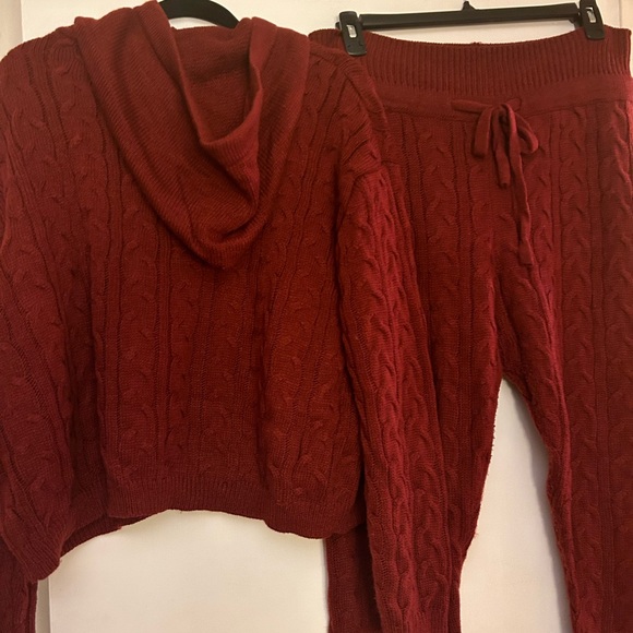 Two piece burgundy,color sweater set! Never worn size XL - Picture 2 of 3